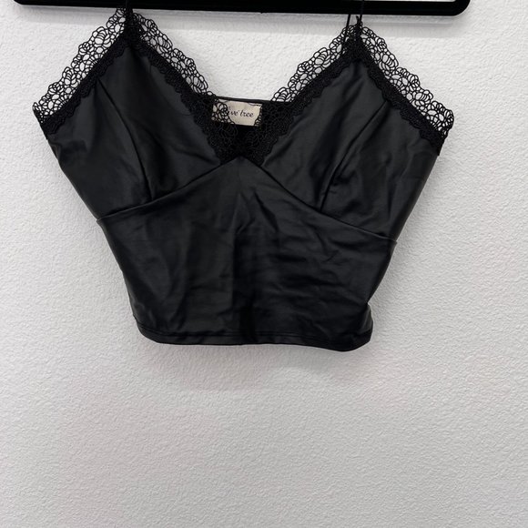 Olive tree faux leather cropped black womens lace trim top Size:‎ M - Picture 3 of 6
